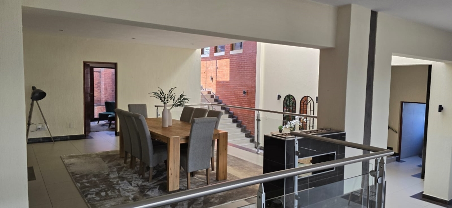 5 Bedroom Property for Sale in Xanadu Eco Park North West